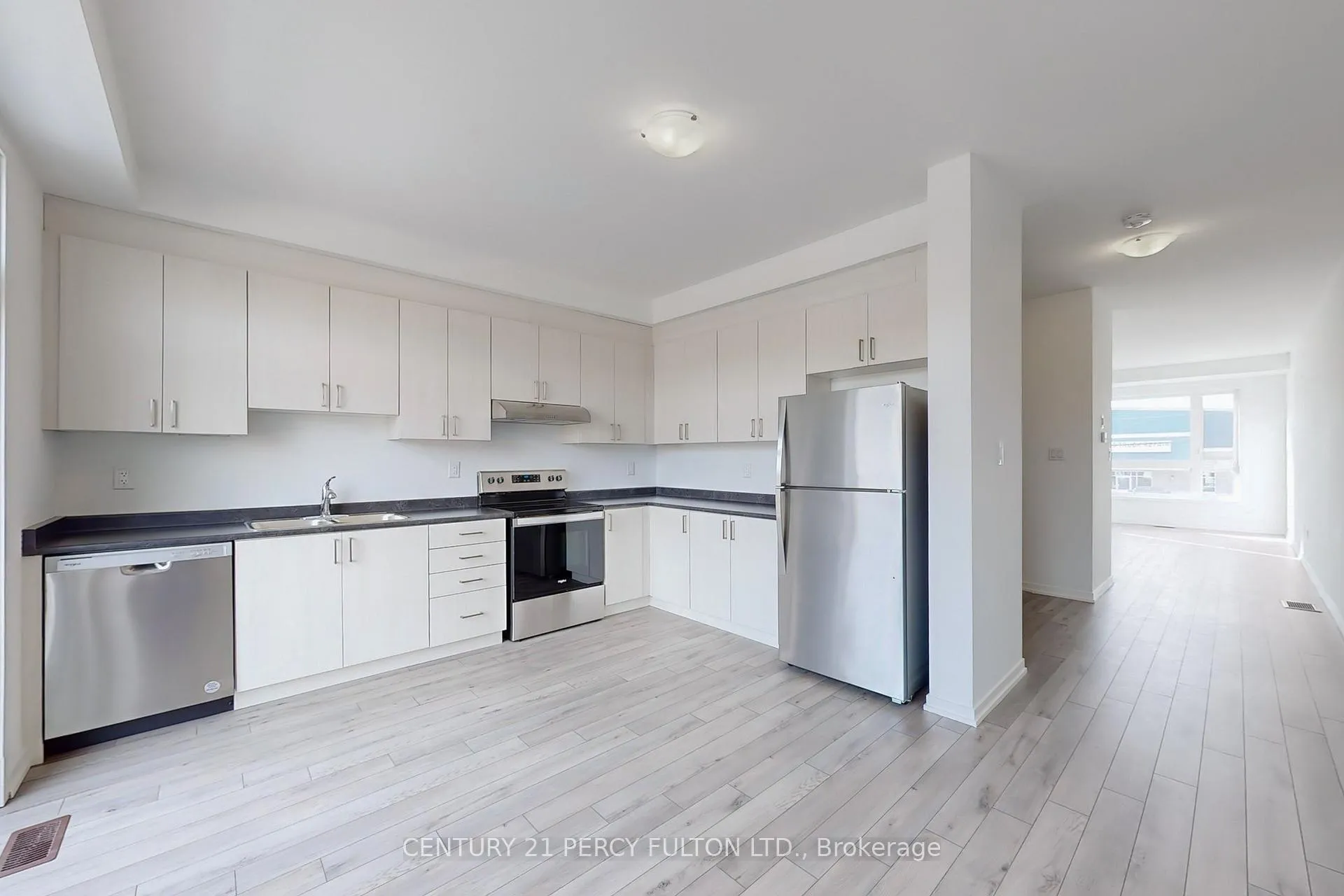 Photo 12 of 209 Monarch Avenue, Ajax, South West — HOMEH