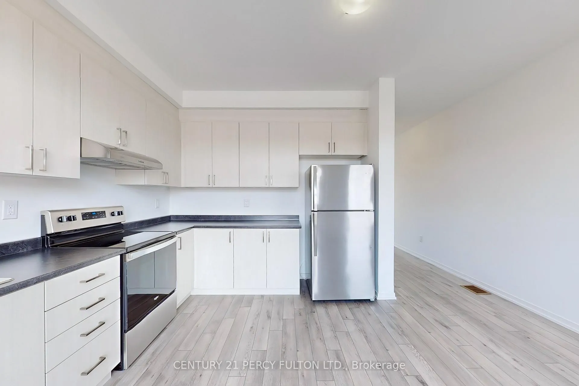 Photo 14 of 209 Monarch Avenue, Ajax, South West — HOMEH