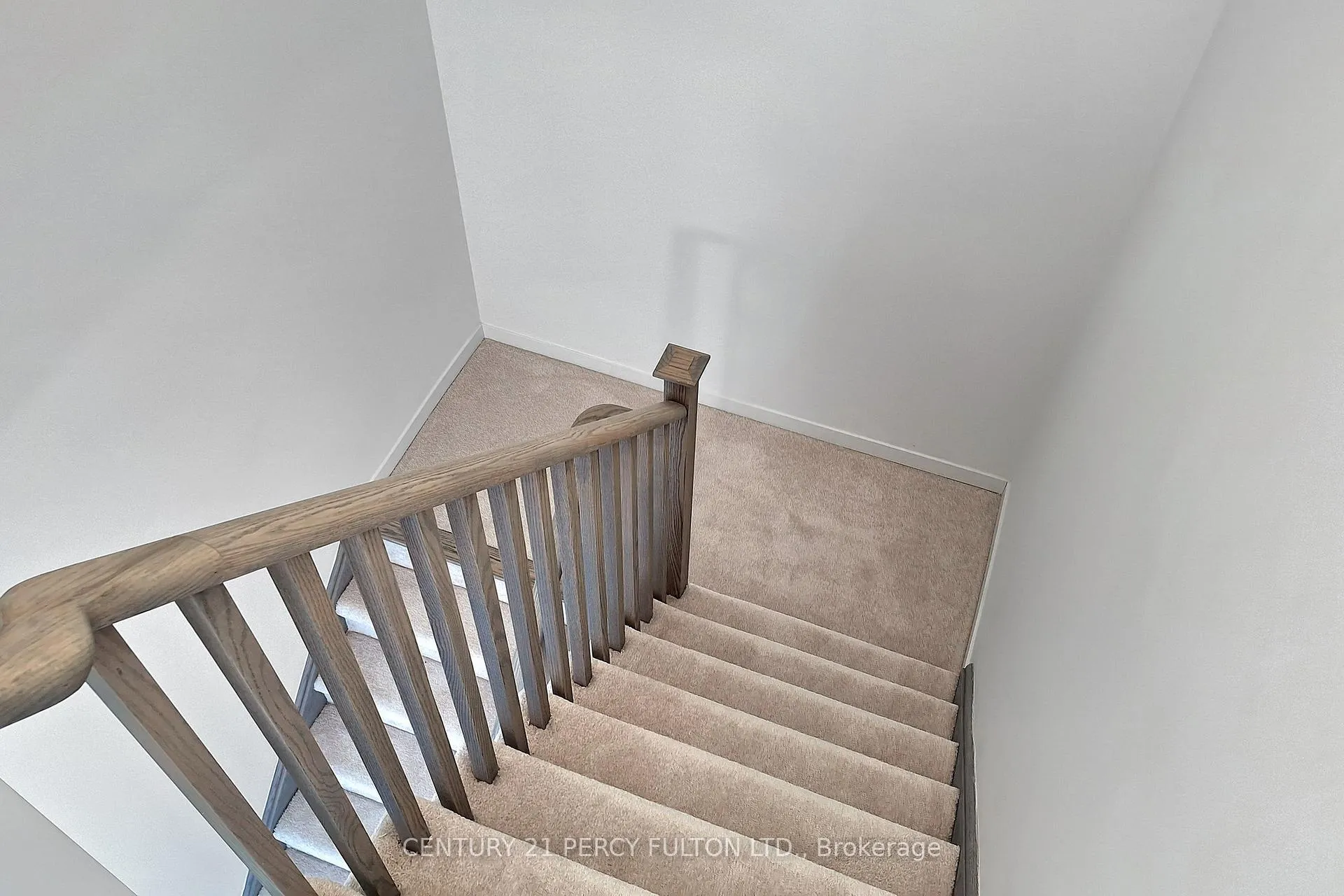 Photo 33 of 209 Monarch Avenue, Ajax, South West — HOMEH