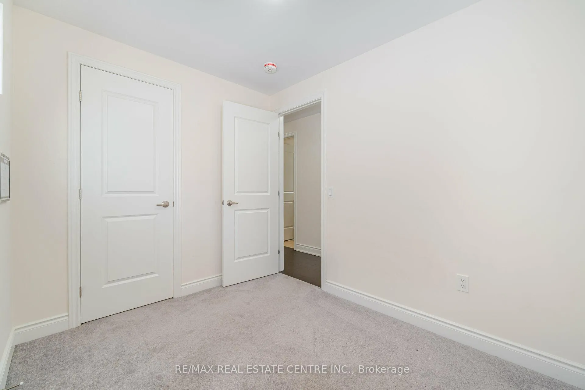 Photo 13 of 84 Heming Trail, Hamilton, Ancaster — HOMEH