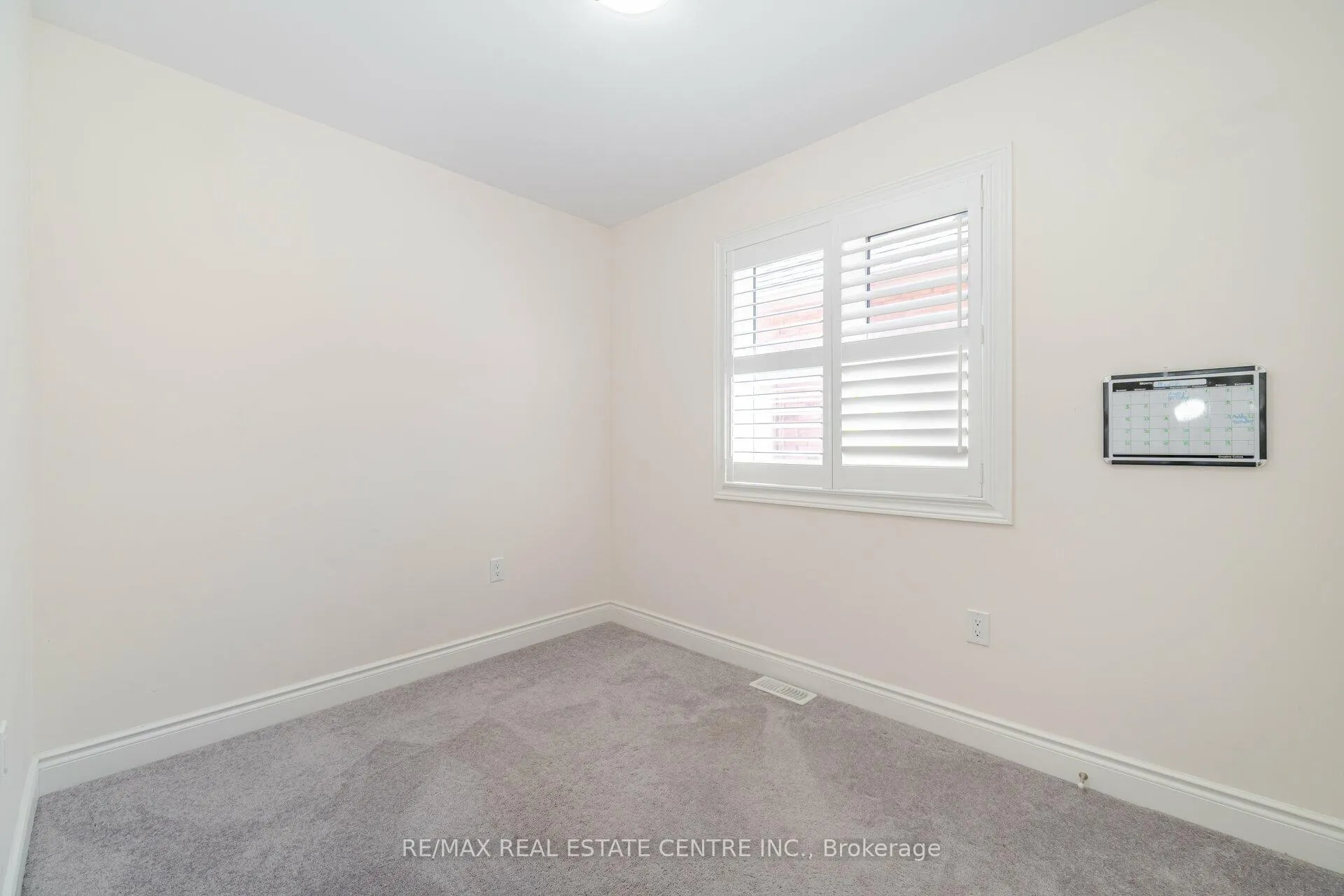 Photo 14 of 84 Heming Trail, Hamilton, Ancaster — HOMEH