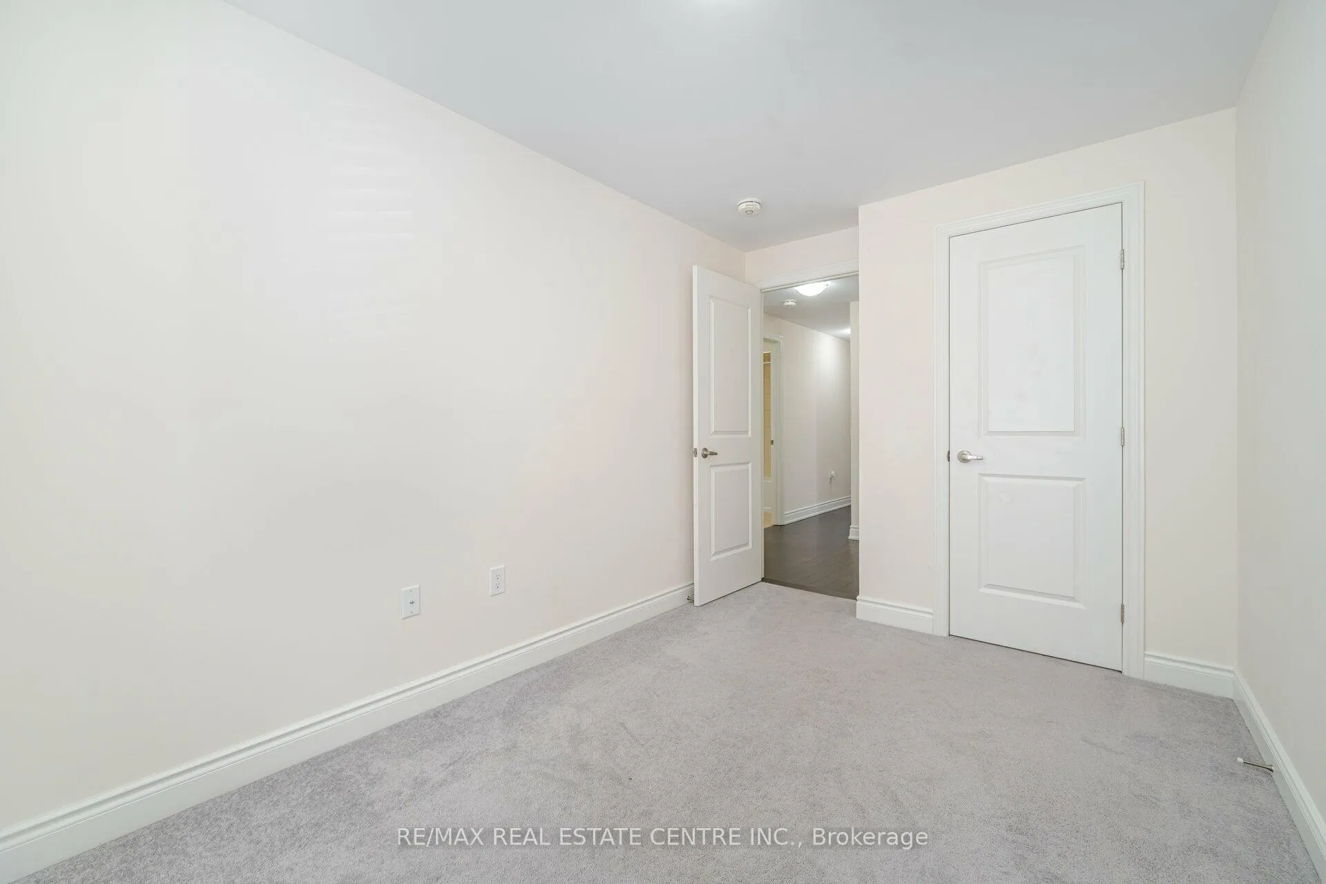 Photo 15 of 84 Heming Trail, Hamilton, Ancaster — HOMEH