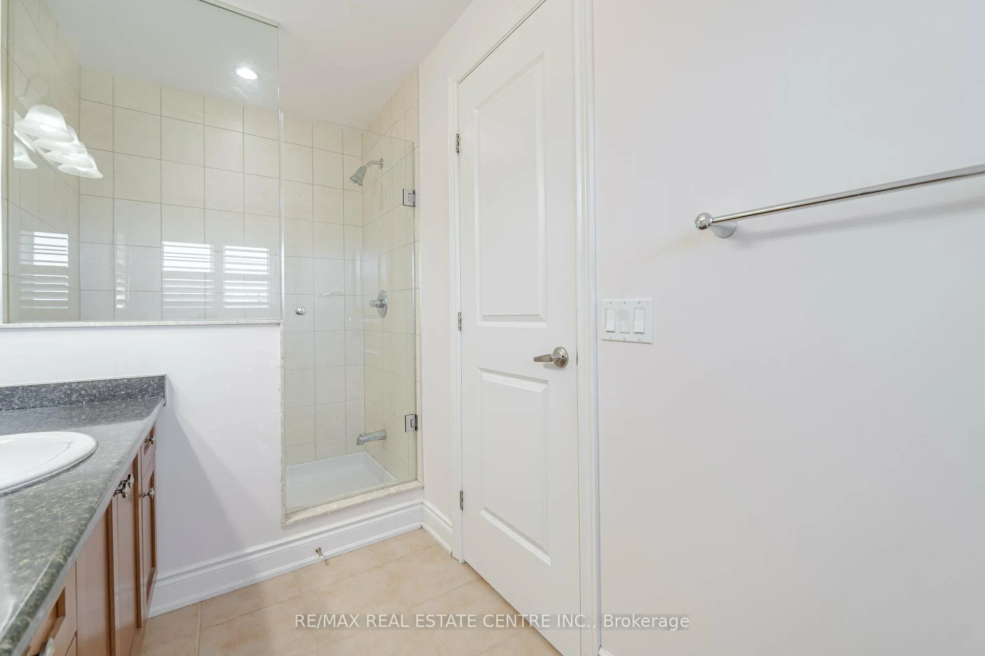 Photo 17 of 84 Heming Trail, Hamilton, Ancaster — HOMEH