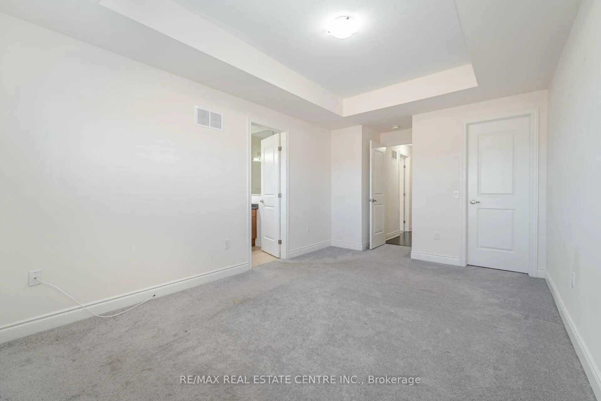Photo 19 of 84 Heming Trail, Hamilton, Ancaster — HOMEH