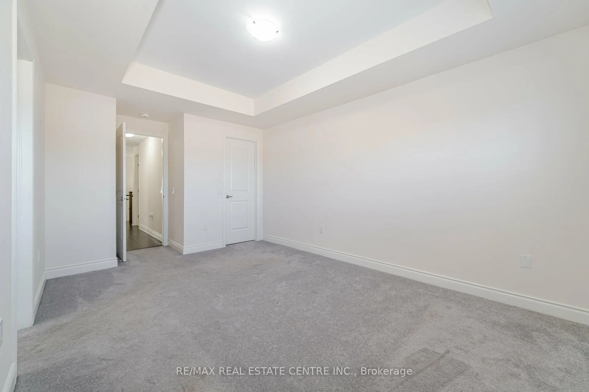 Photo 20 of 84 Heming Trail, Hamilton, Ancaster — HOMEH