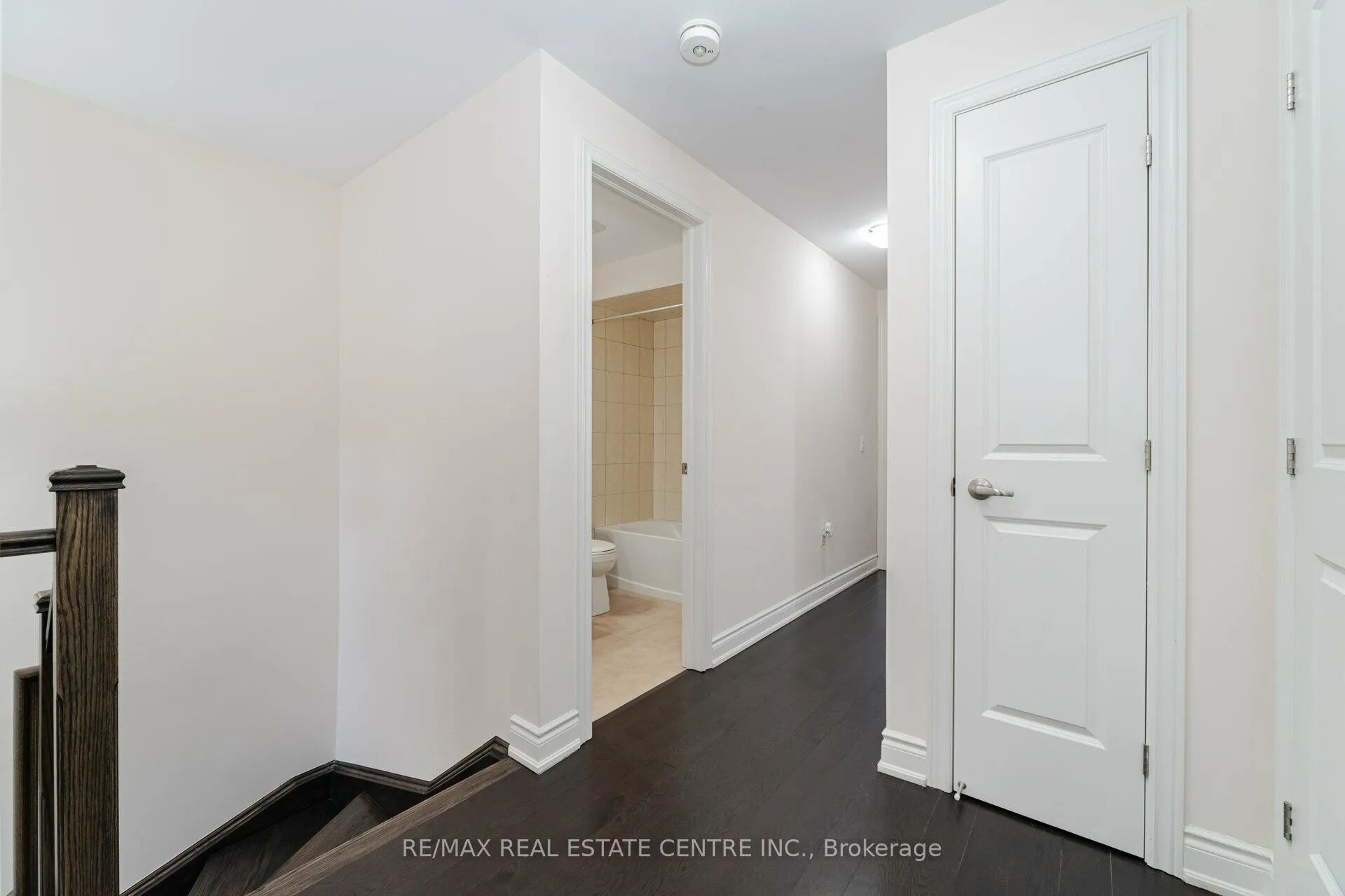 Photo 22 of 84 Heming Trail, Hamilton, Ancaster — HOMEH
