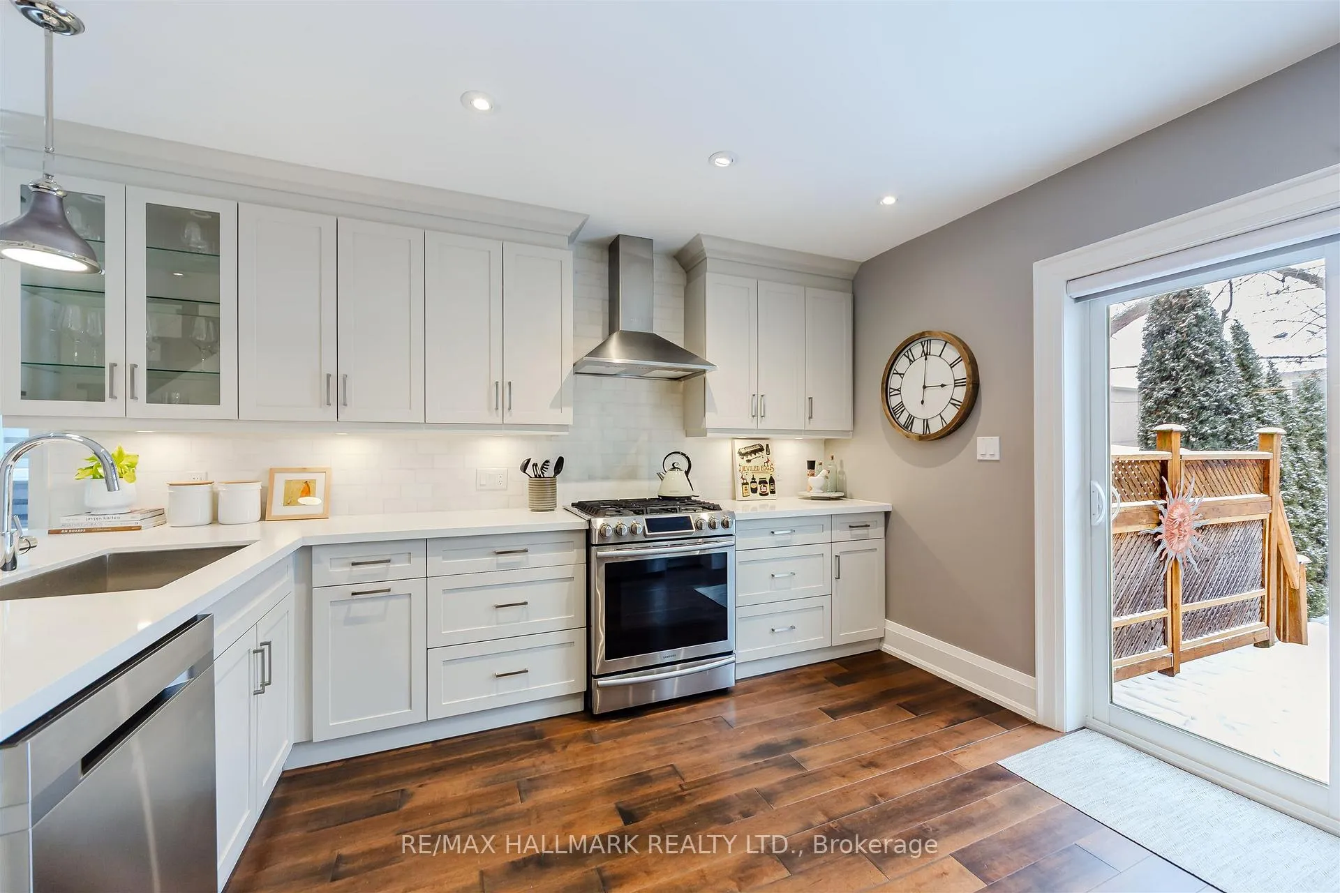 Photo 10 of 97 Queensdale Avenue, Toronto, Danforth Village-East York — HOMEH