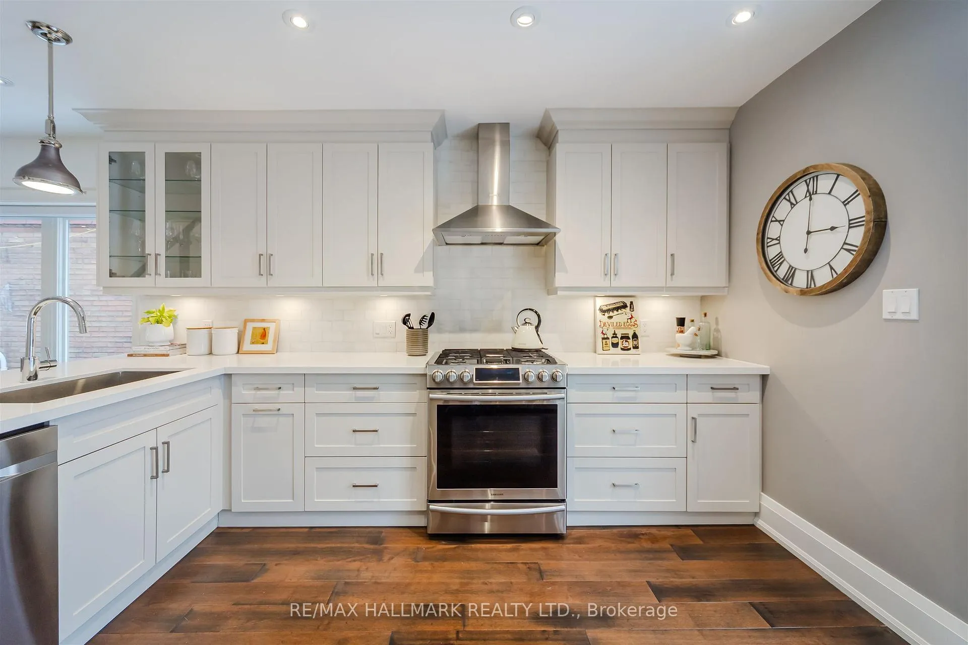 Photo 11 of 97 Queensdale Avenue, Toronto, Danforth Village-East York — HOMEH