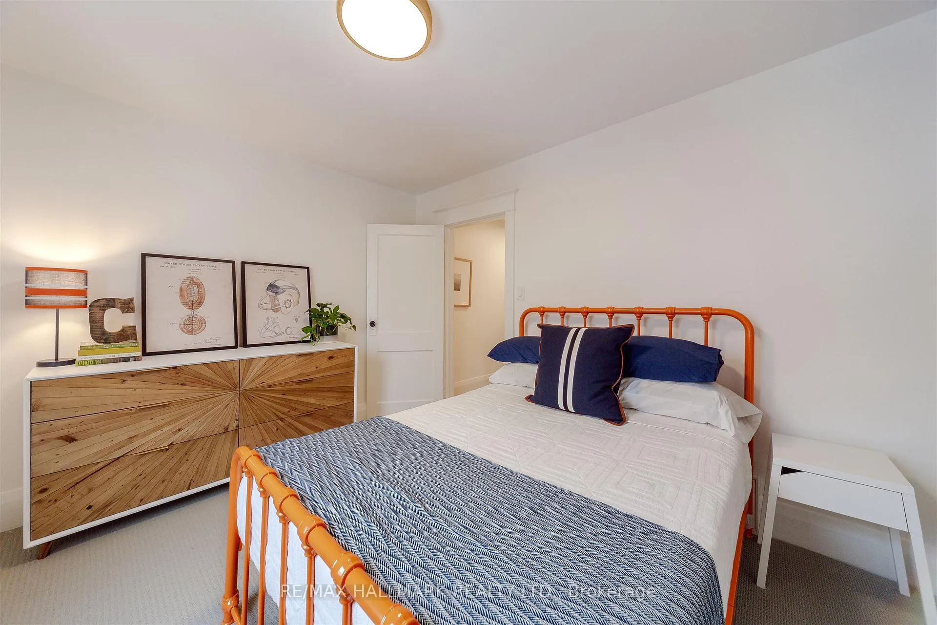 Photo 16 of 97 Queensdale Avenue, Toronto, Danforth Village-East York — HOMEH
