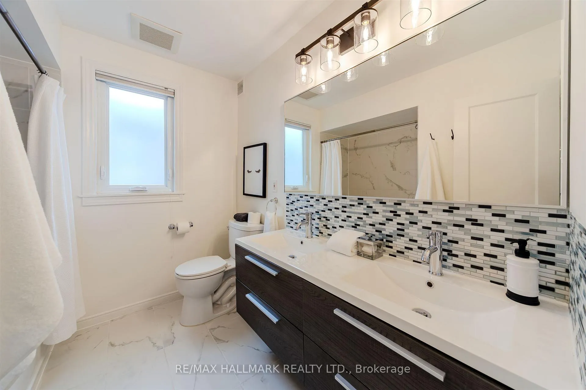 Photo 20 of 97 Queensdale Avenue, Toronto, Danforth Village-East York — HOMEH