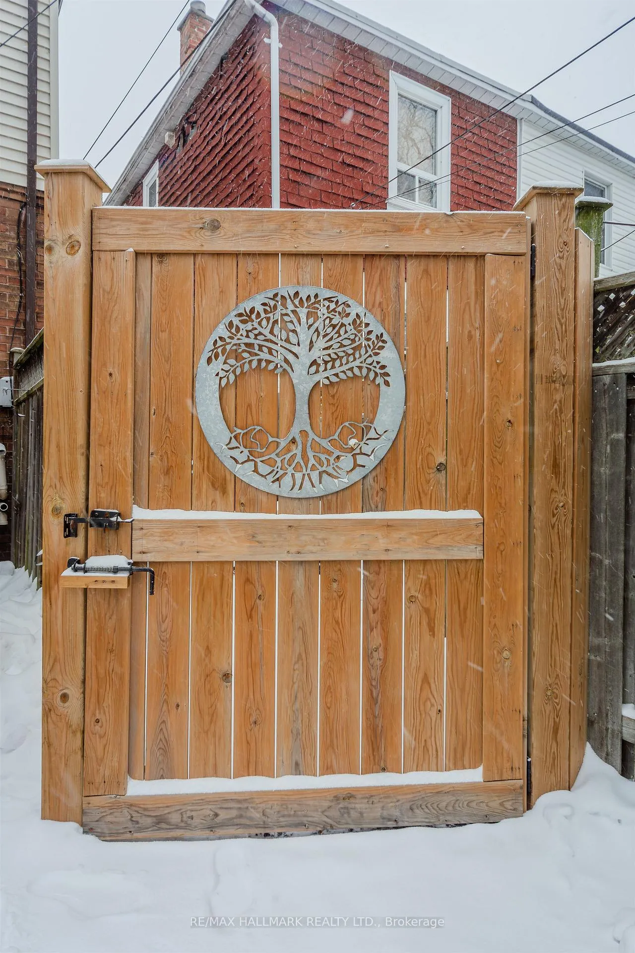 Photo 28 of 97 Queensdale Avenue, Toronto, Danforth Village-East York — HOMEH