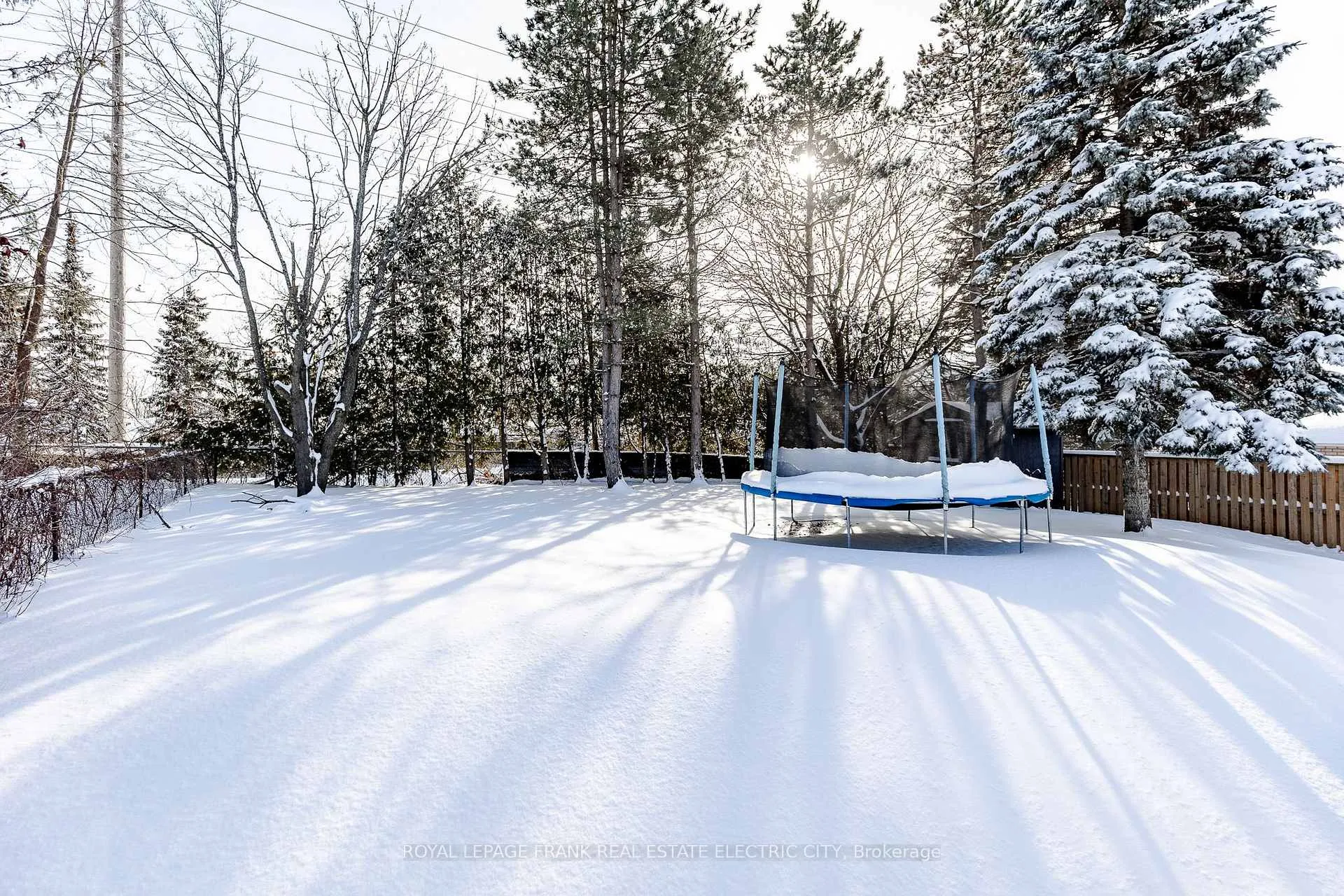 Photo 44 of 1959 Parkwood Circle, Peterborough, Monaghan Ward 2 — HOMEH