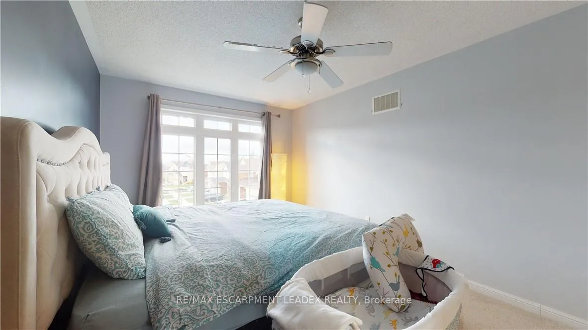 Photo 20 of 23 Emick Drive, Hamilton, Ancaster — HOMEH