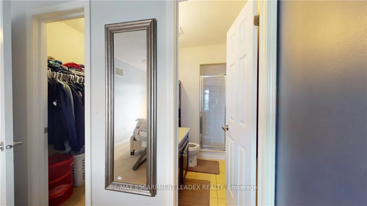 Photo 22 of 23 Emick Drive, Hamilton, Ancaster — HOMEH