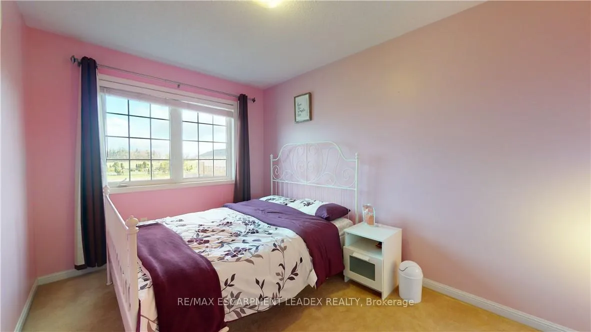 Photo 28 of 23 Emick Drive, Hamilton, Ancaster — HOMEH