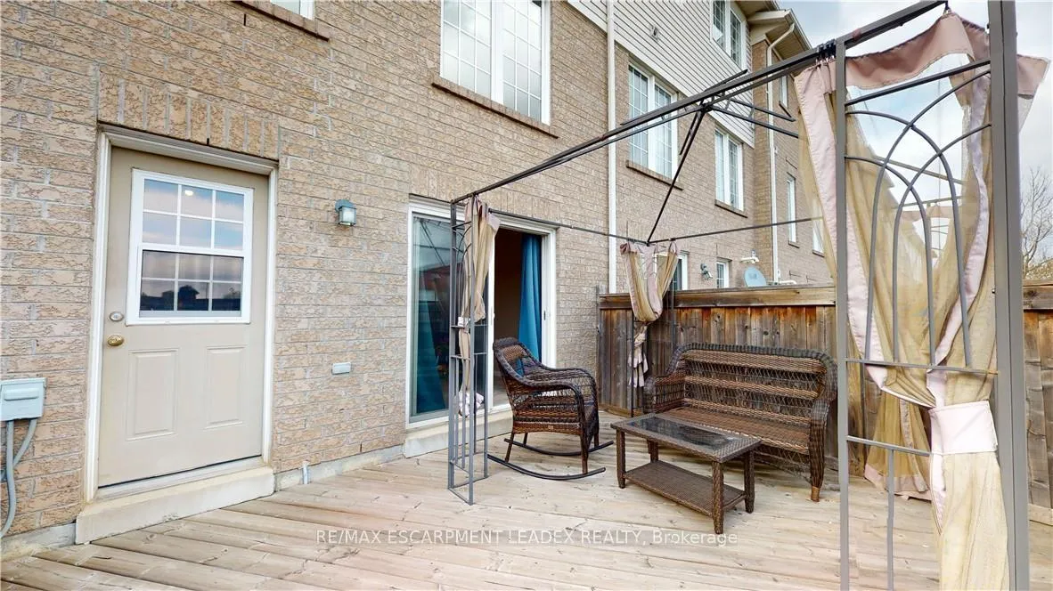Photo 34 of 23 Emick Drive, Hamilton, Ancaster — HOMEH