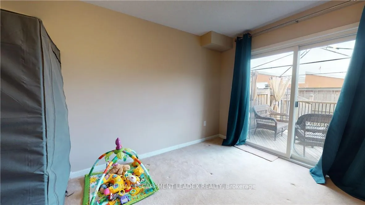Photo 36 of 23 Emick Drive, Hamilton, Ancaster — HOMEH