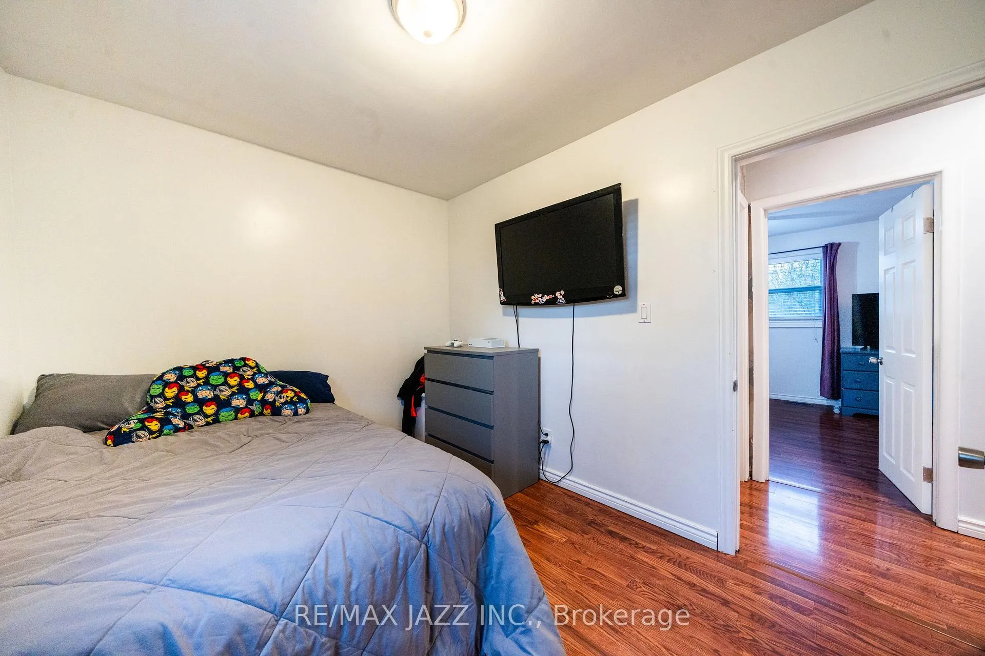 Photo 26 of 194 Liberty Street N, Clarington, Bowmanville — HOMEH