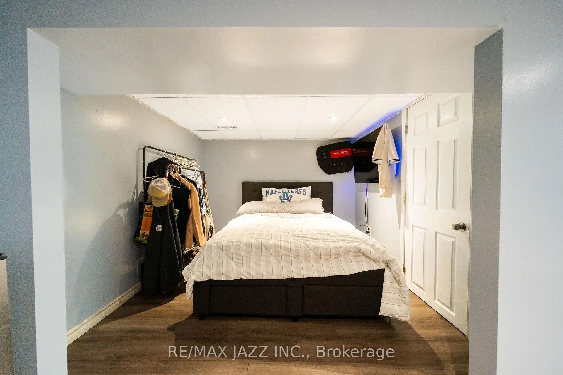 Photo 32 of 194 Liberty Street N, Clarington, Bowmanville — HOMEH