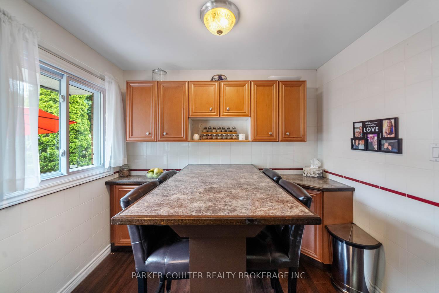 Photo 12 of 7 Broadmoor Avenue, Barrie, Allandale Heights — HOMEH