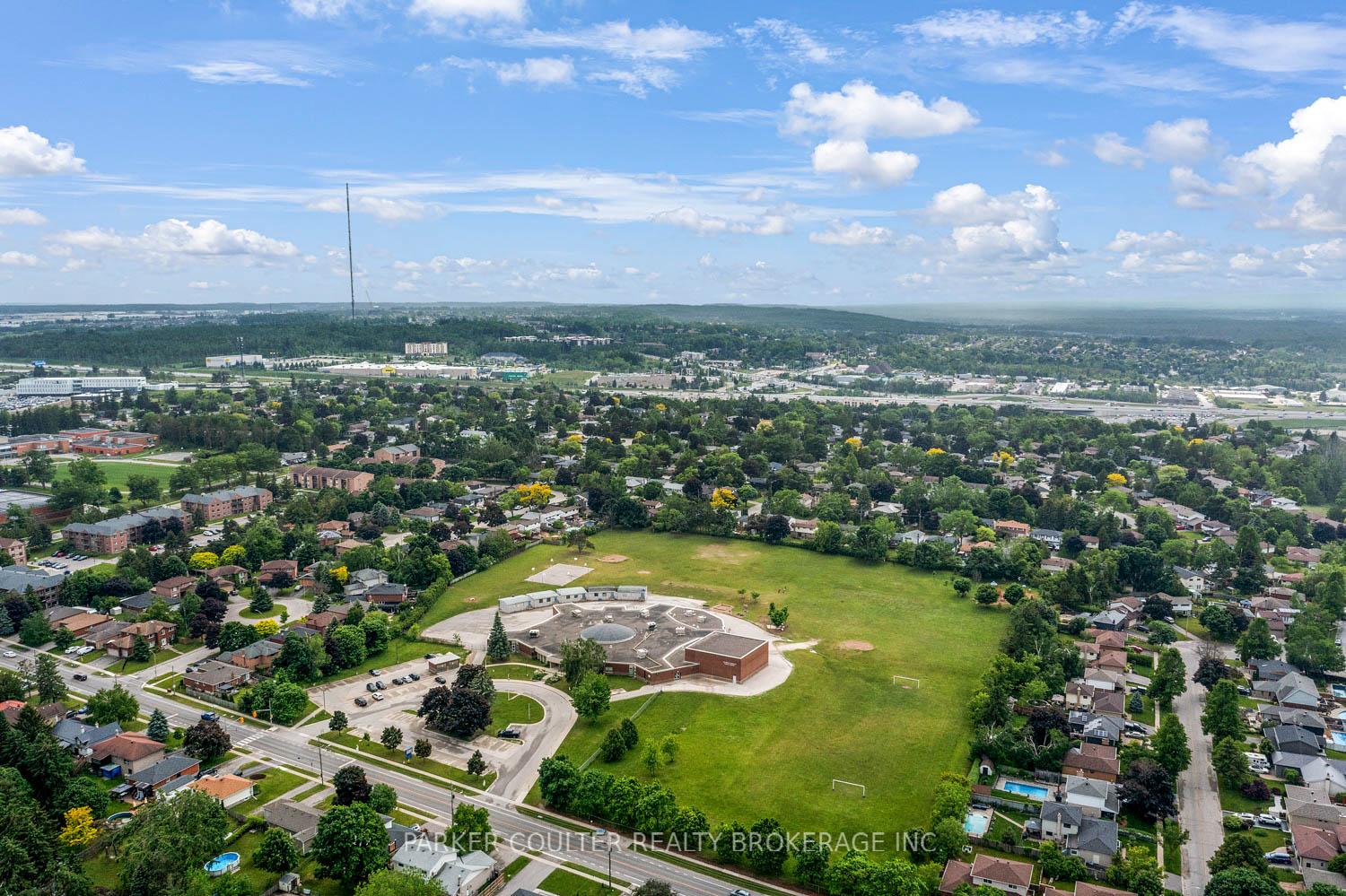 Photo 32 of 7 Broadmoor Avenue, Barrie, Allandale Heights — HOMEH