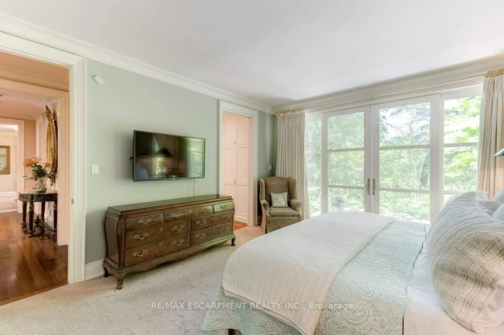 Photo 18 of 183 Mill Street S, Hamilton, Waterdown — HOMEH