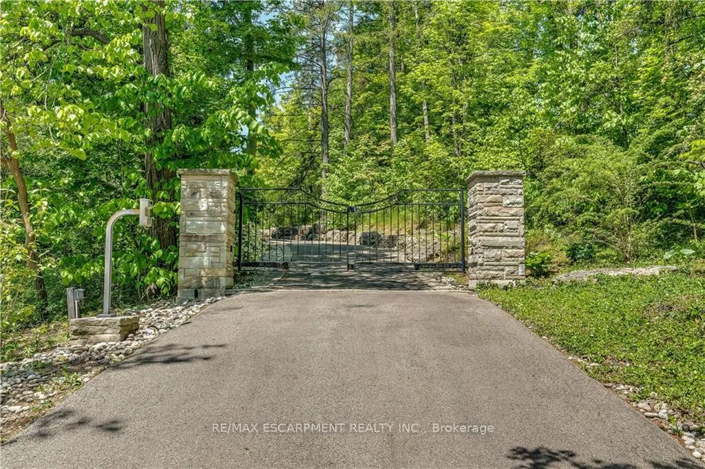 Photo 40 of 183 Mill Street S, Hamilton, Waterdown — HOMEH