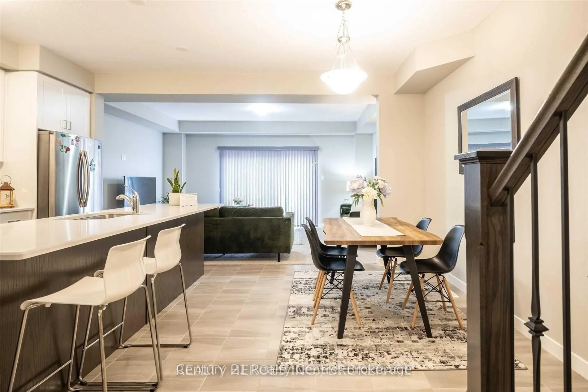 Photo 12 of 915 Robert Ferrie Drive, Kitchener, Doon South — HOMEH
