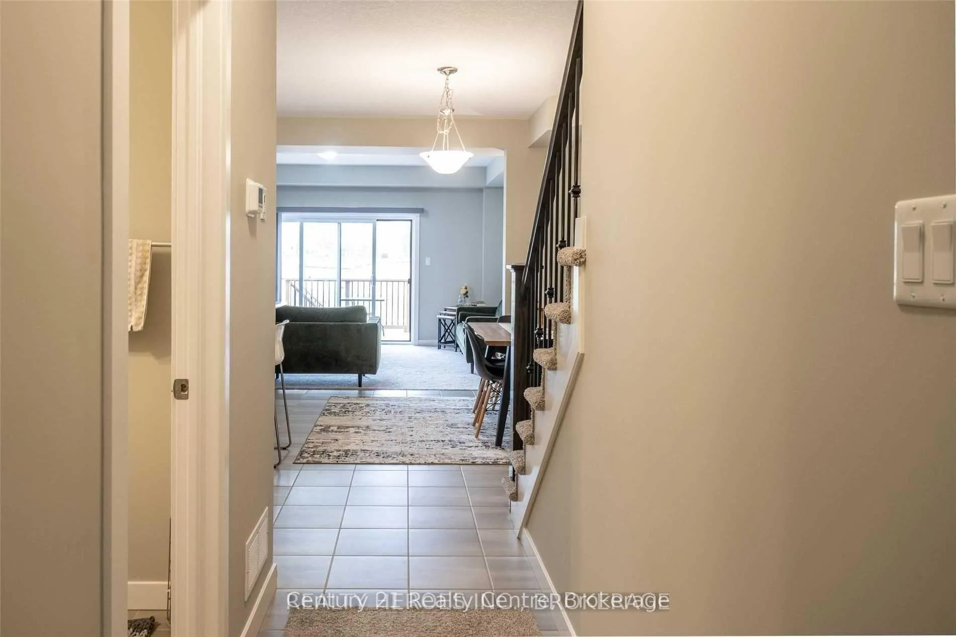 Photo 14 of 915 Robert Ferrie Drive, Kitchener, Doon South — HOMEH