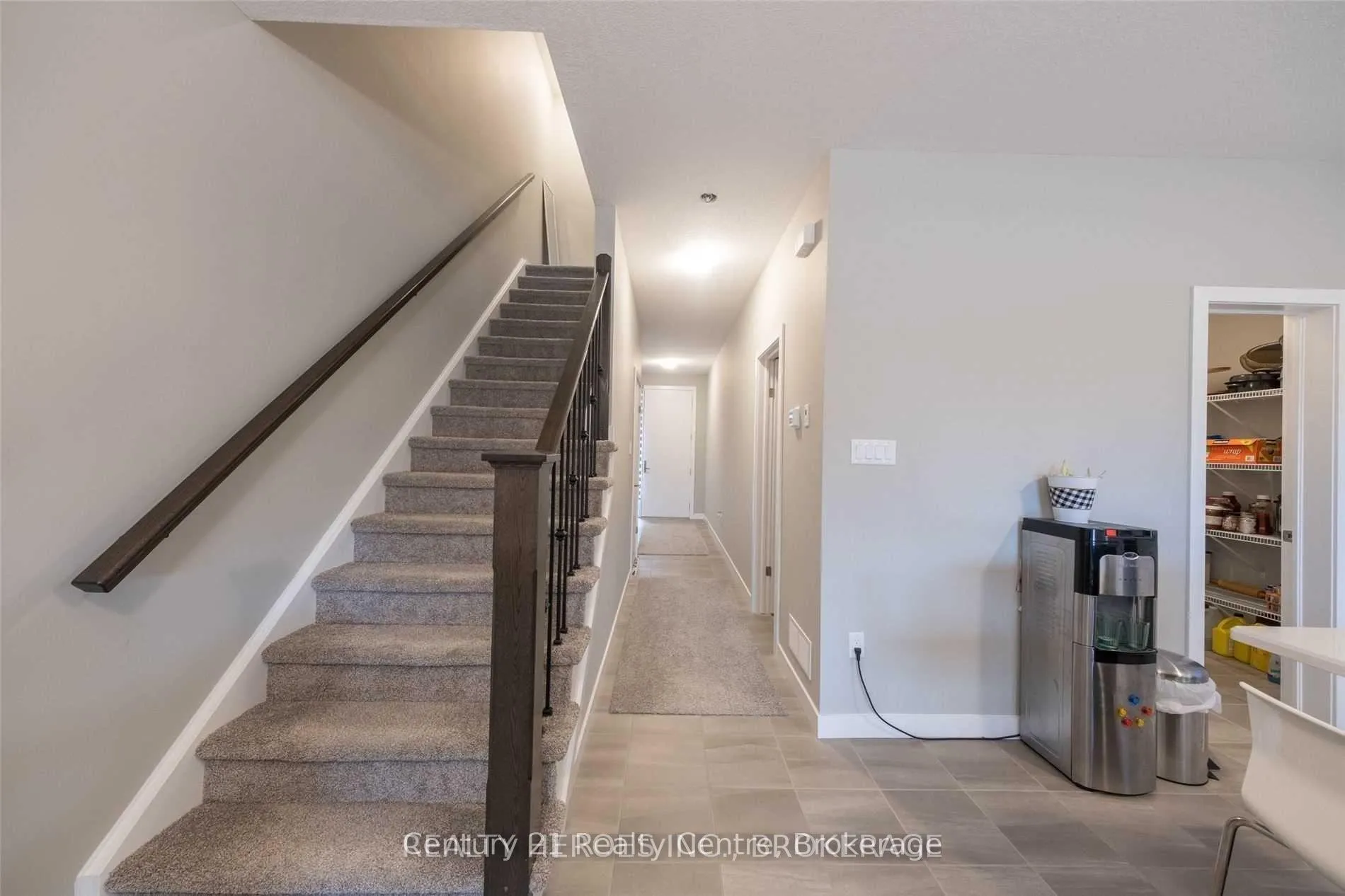 Photo 16 of 915 Robert Ferrie Drive, Kitchener, Doon South — HOMEH