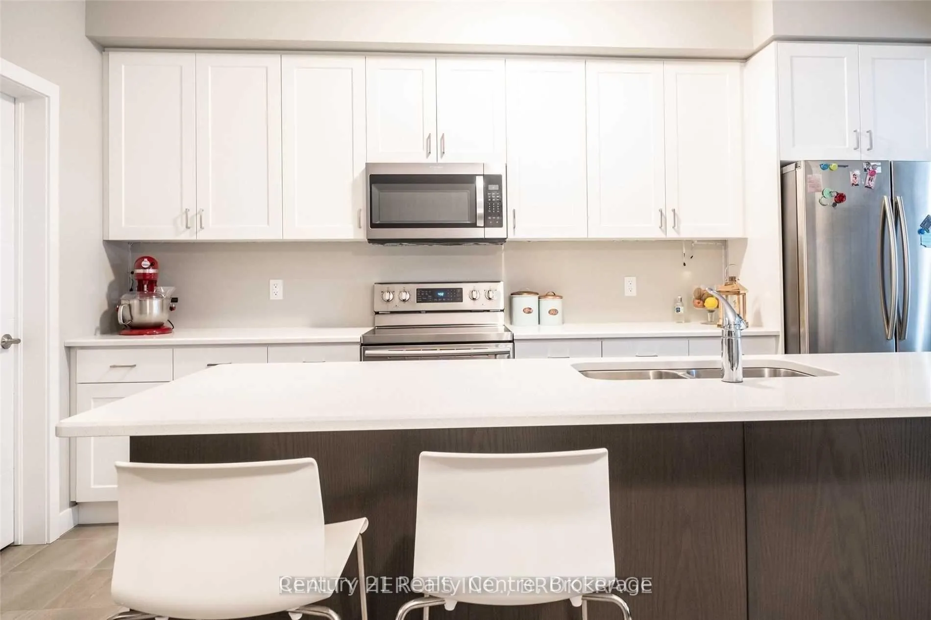 Photo 23 of 915 Robert Ferrie Drive, Kitchener, Doon South — HOMEH