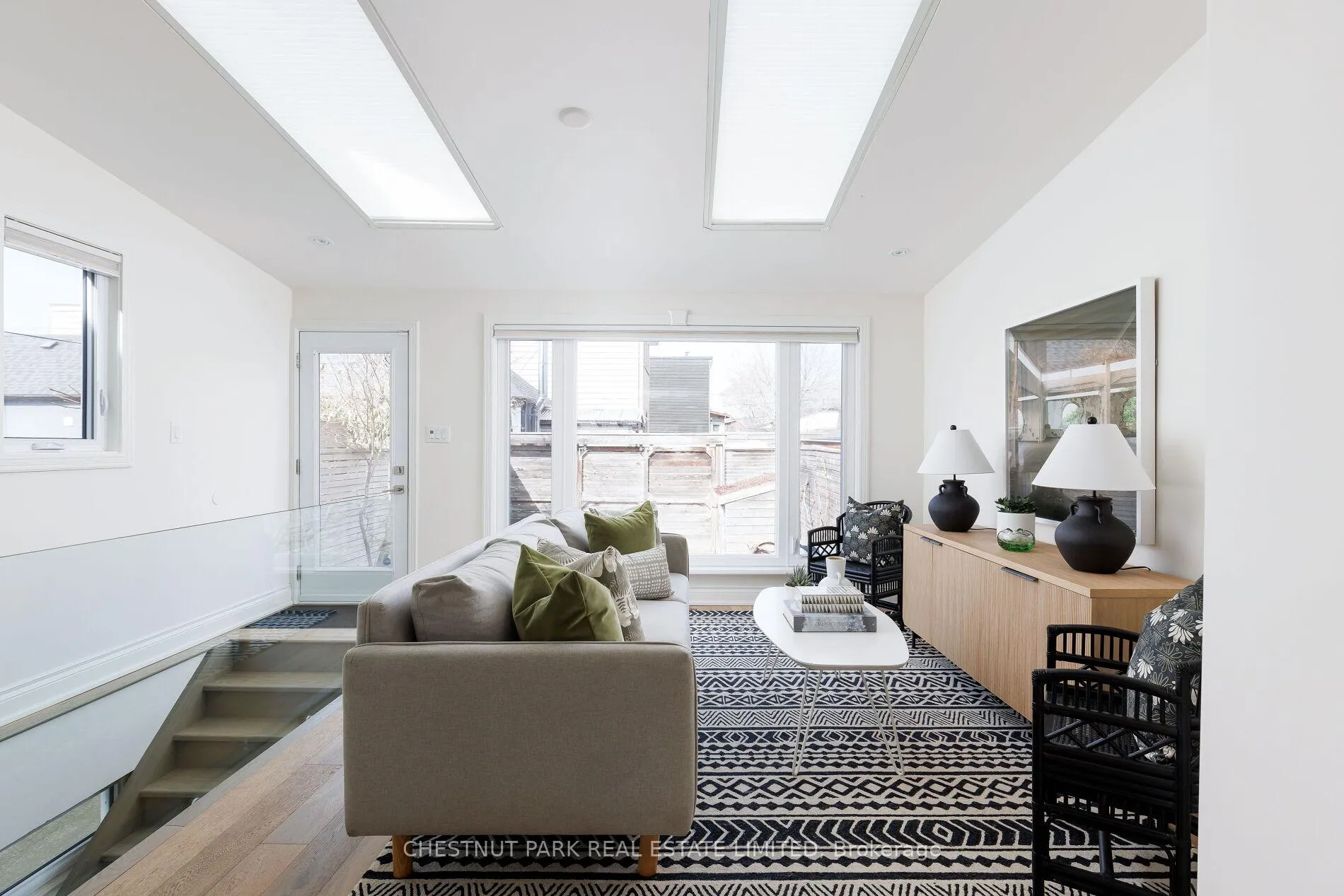Photo 11 of 144 Barton Avenue, Toronto, The Annex — HOMEH