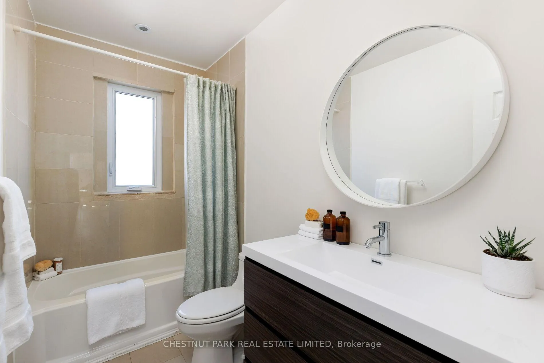 Photo 20 of 144 Barton Avenue, Toronto, The Annex — HOMEH
