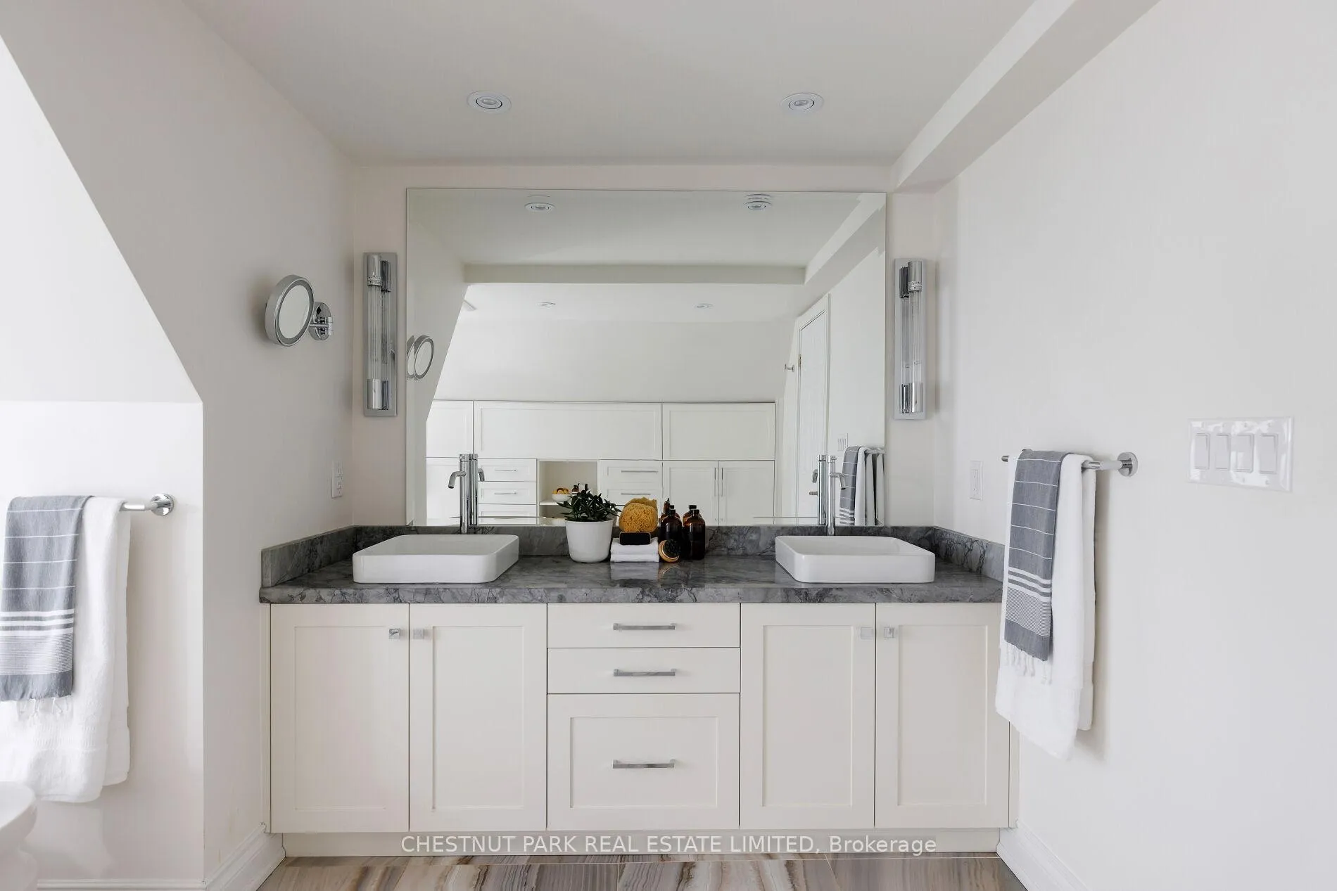 Photo 28 of 144 Barton Avenue, Toronto, The Annex — HOMEH