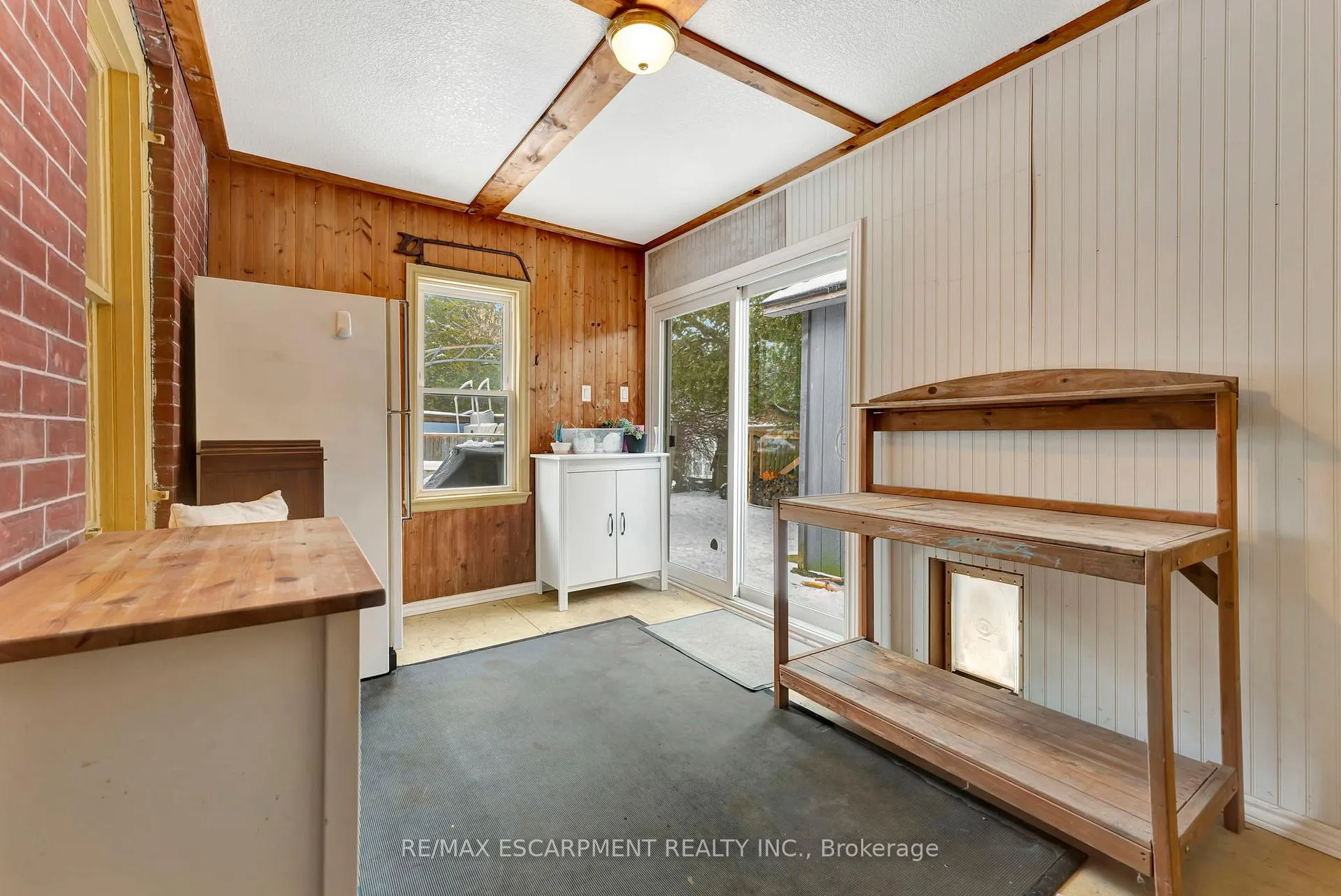 Photo 9 of 23 Union Street, Hamilton, Ancaster — HOMEH