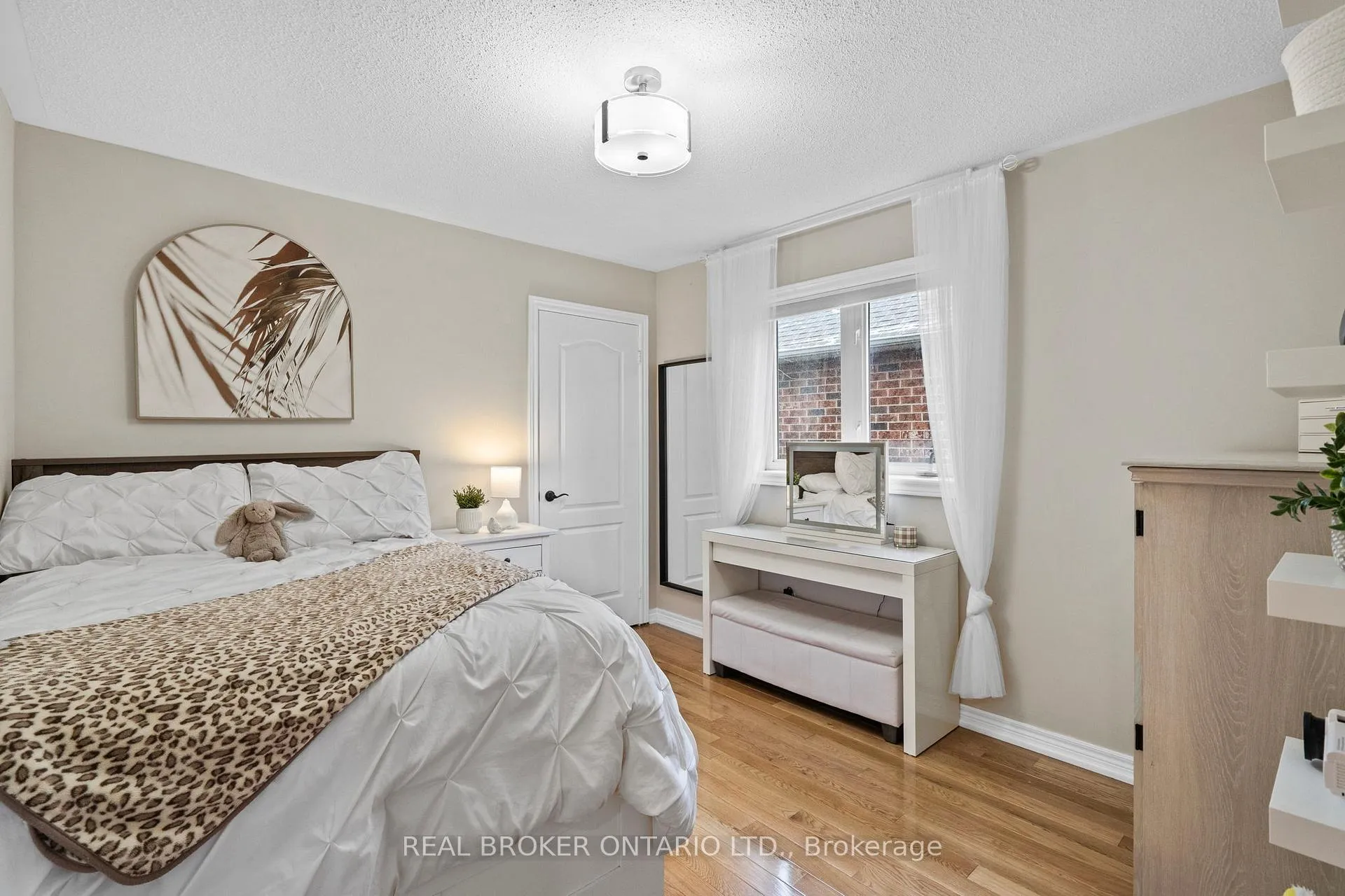 Photo 19 of 16 Forsyth Crescent, Halton Hills, Georgetown — HOMEH