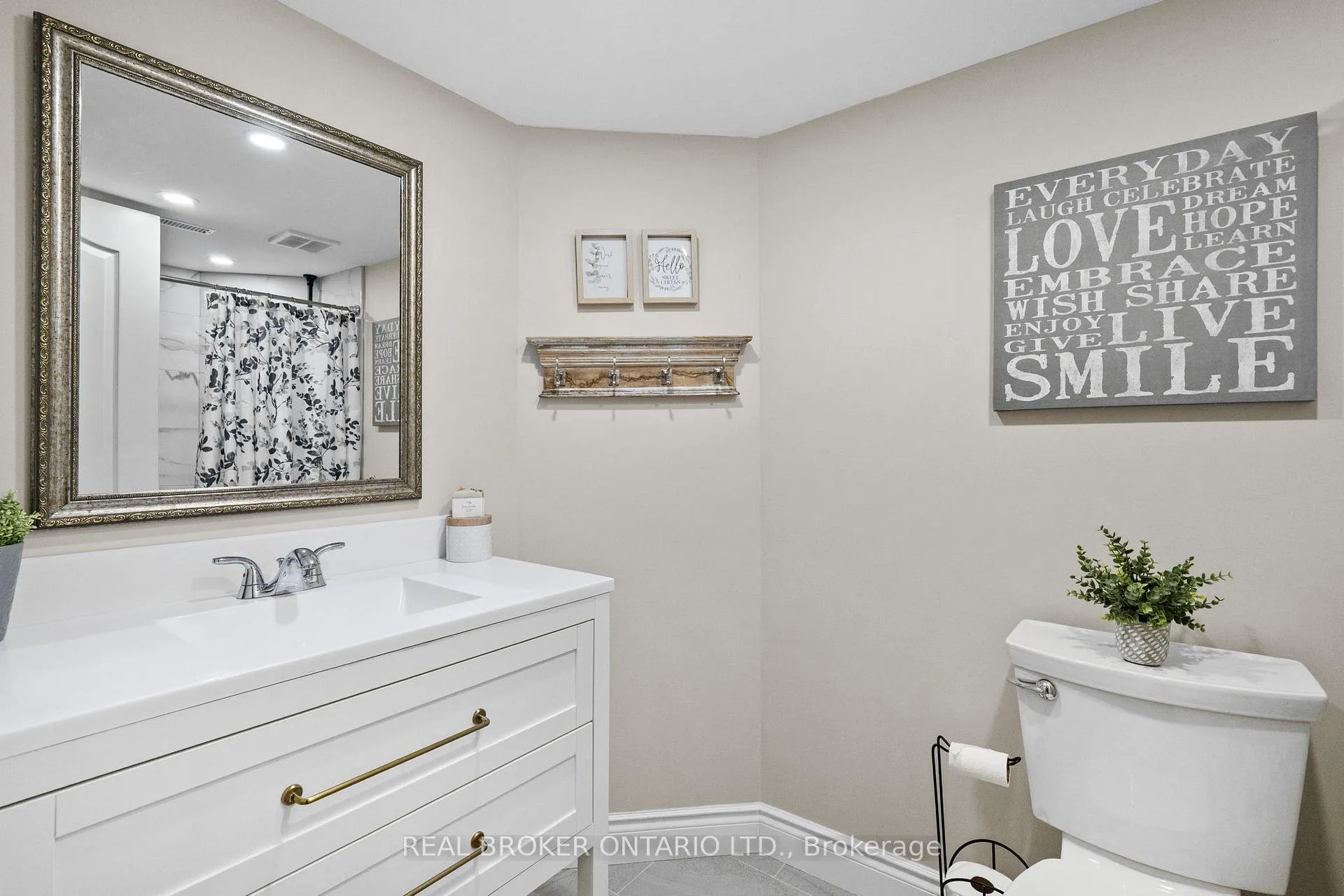 Photo 24 of 16 Forsyth Crescent, Halton Hills, Georgetown — HOMEH