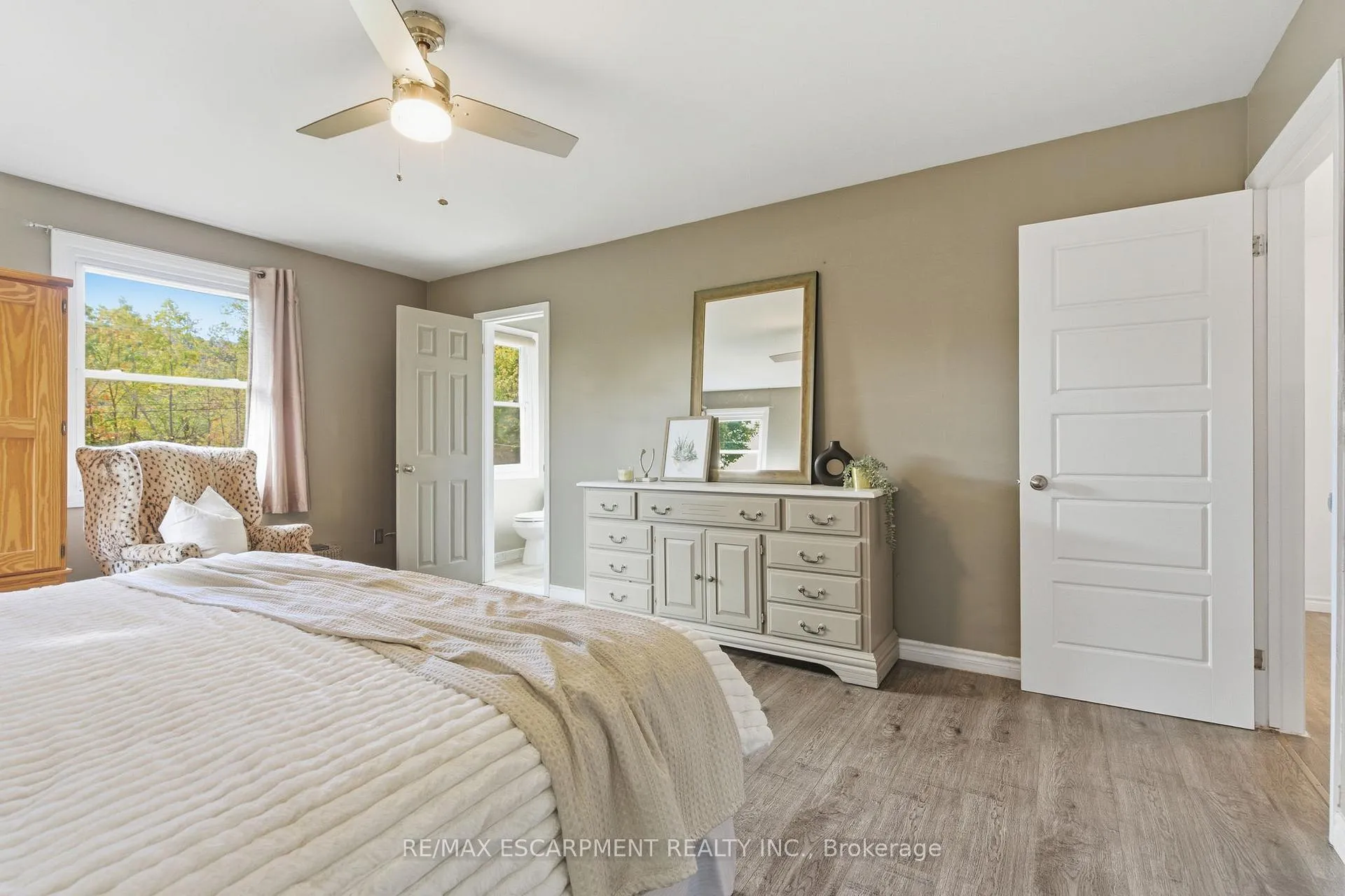 Photo 16 of 47 Valley Road, Hamilton, Pleasant View — HOMEH