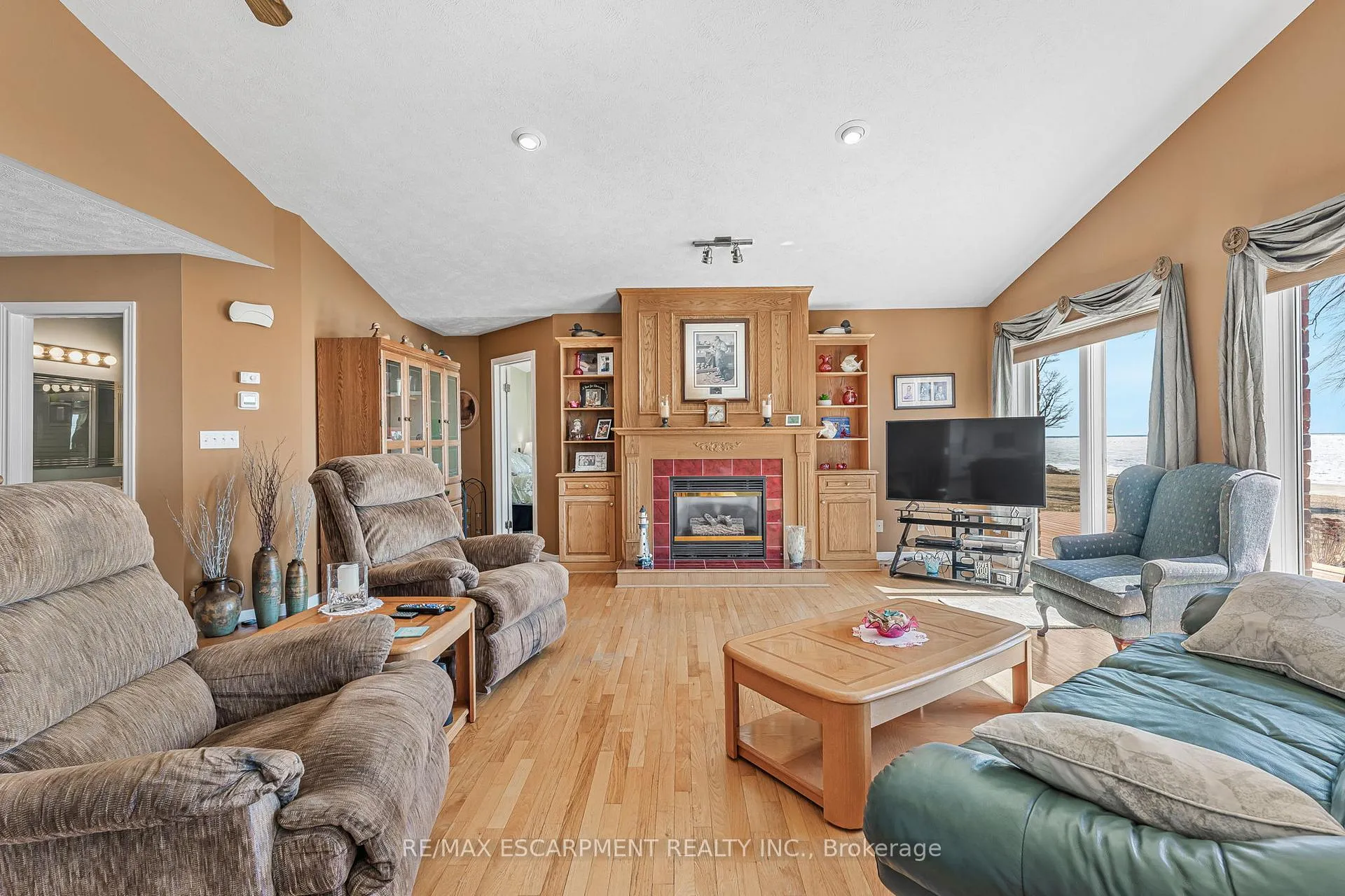 Photo 11 of 2948 Northshore Drive, Haldimand — HOMEH