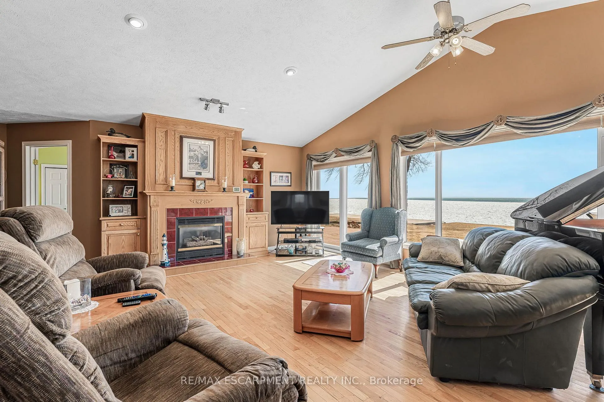 Photo 12 of 2948 Northshore Drive, Haldimand — HOMEH