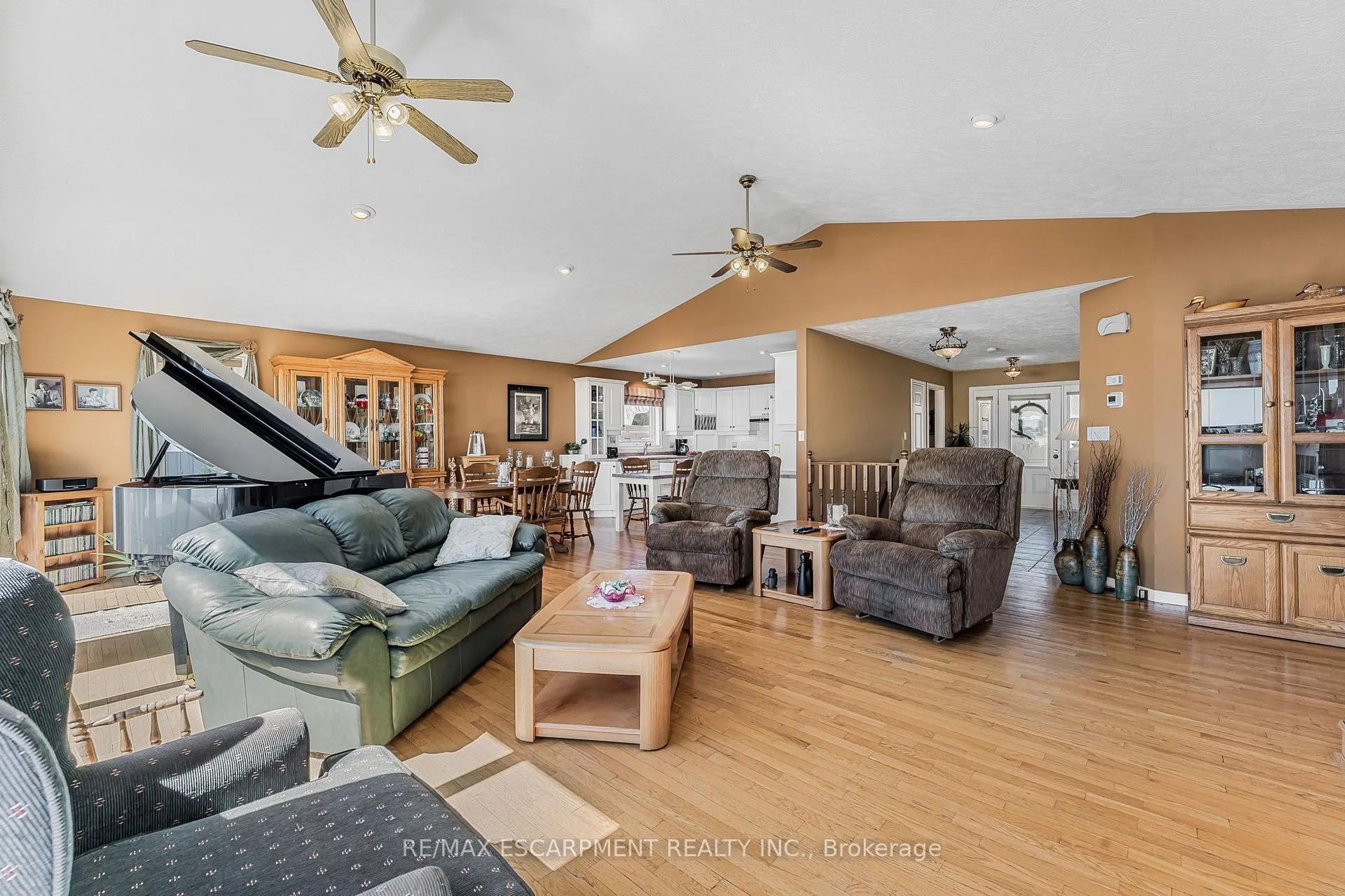 Photo 13 of 2948 Northshore Drive, Haldimand — HOMEH