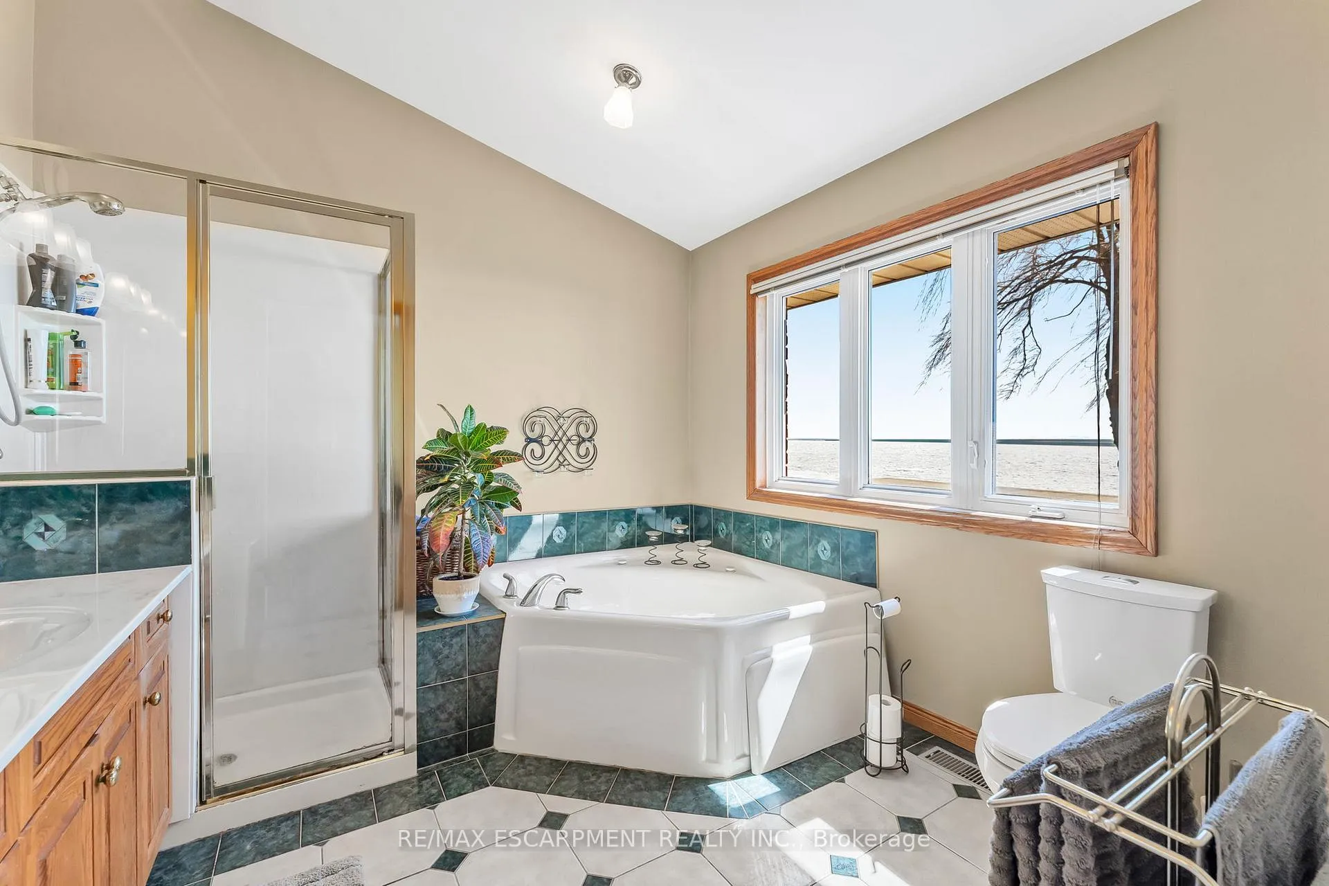 Photo 25 of 2948 Northshore Drive, Haldimand — HOMEH