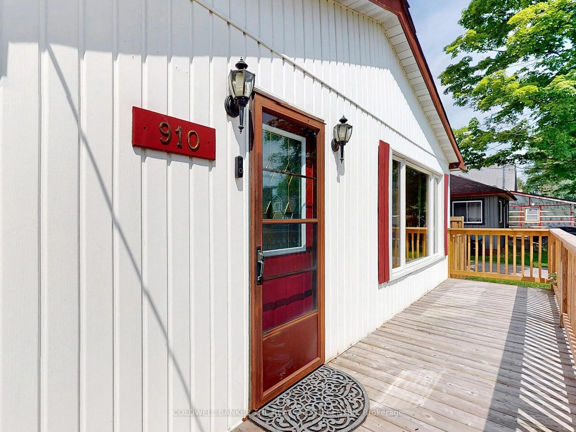 Photo 6 of 910 Barry Avenue, Innisfil, Lefroy — HOMEH