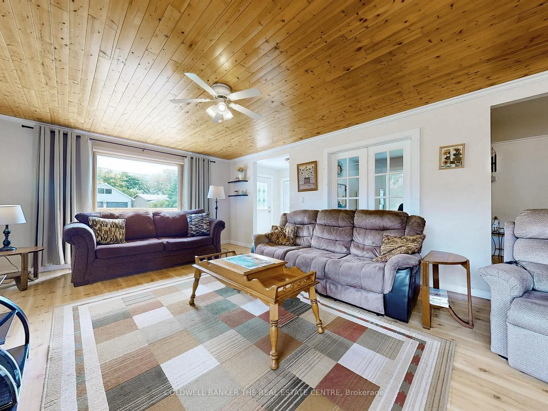 Photo 11 of 910 Barry Avenue, Innisfil, Lefroy — HOMEH