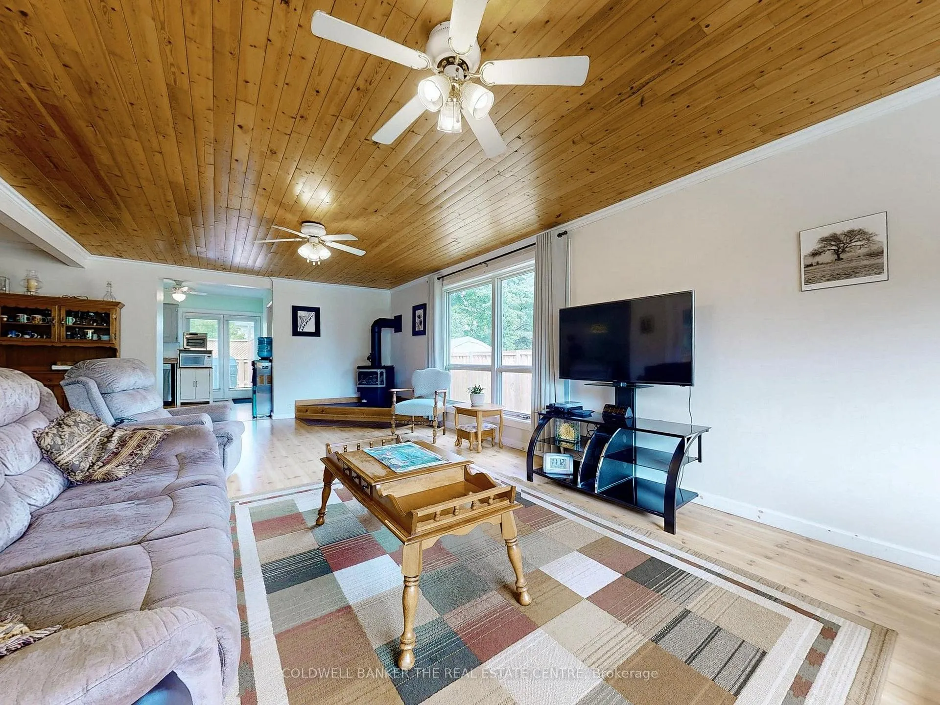 Photo 14 of 910 Barry Avenue, Innisfil, Lefroy — HOMEH