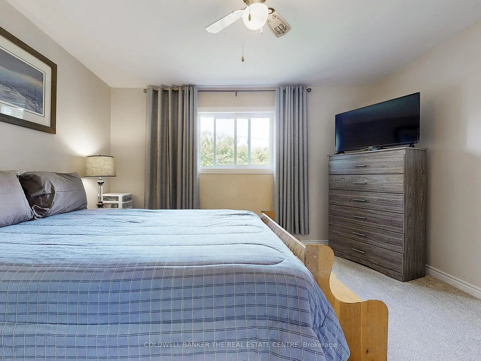 Photo 25 of 910 Barry Avenue, Innisfil, Lefroy — HOMEH