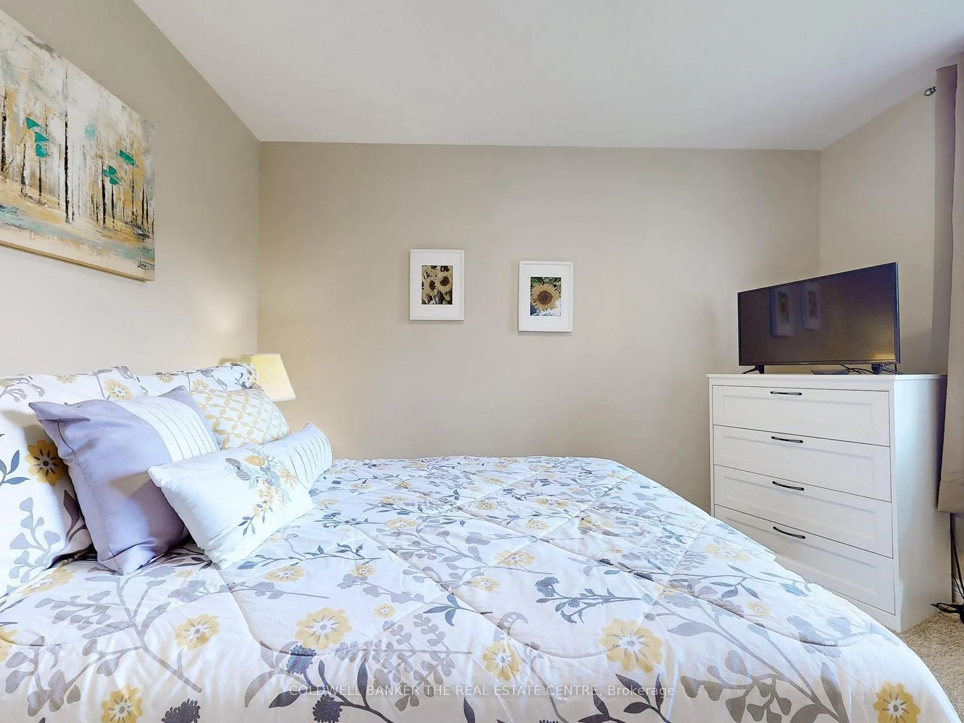 Photo 27 of 910 Barry Avenue, Innisfil, Lefroy — HOMEH