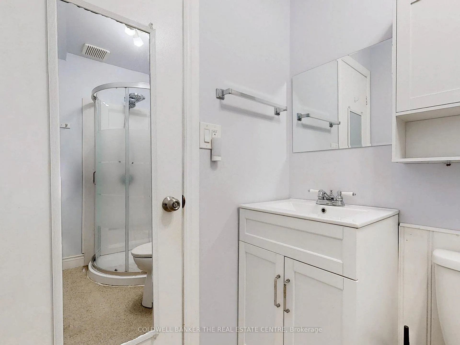 Photo 33 of 910 Barry Avenue, Innisfil, Lefroy — HOMEH