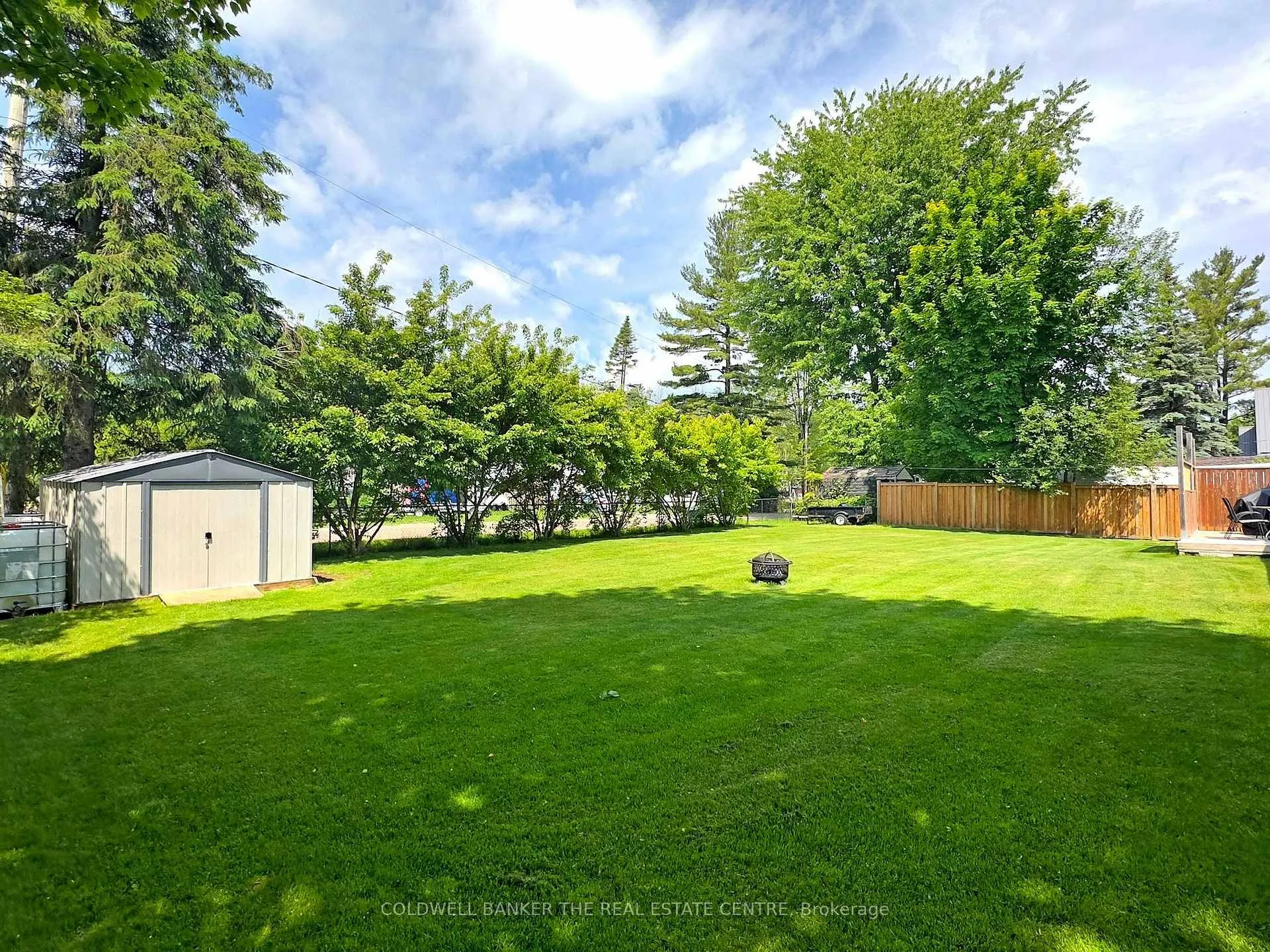 Photo 36 of 910 Barry Avenue, Innisfil, Lefroy — HOMEH