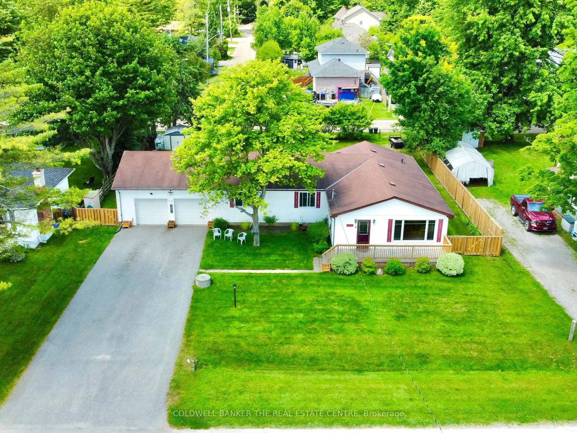 Photo 37 of 910 Barry Avenue, Innisfil, Lefroy — HOMEH